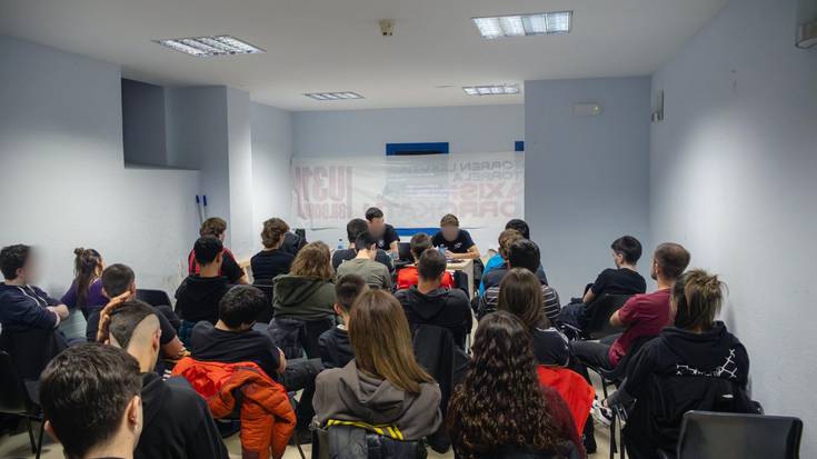 Dozenaka gazte bildu ditu GKSk Amurrion, "faxismoaren eta estatuen autoritarismoaren aurka"