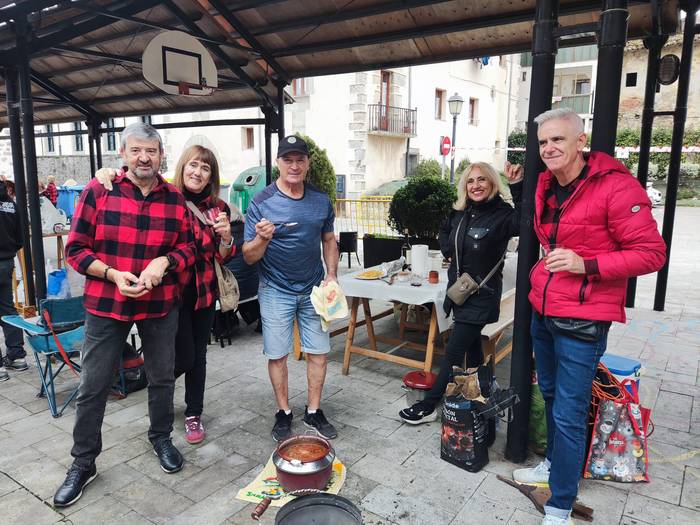 Jende ugarik parte hartu du  32 1761570540545