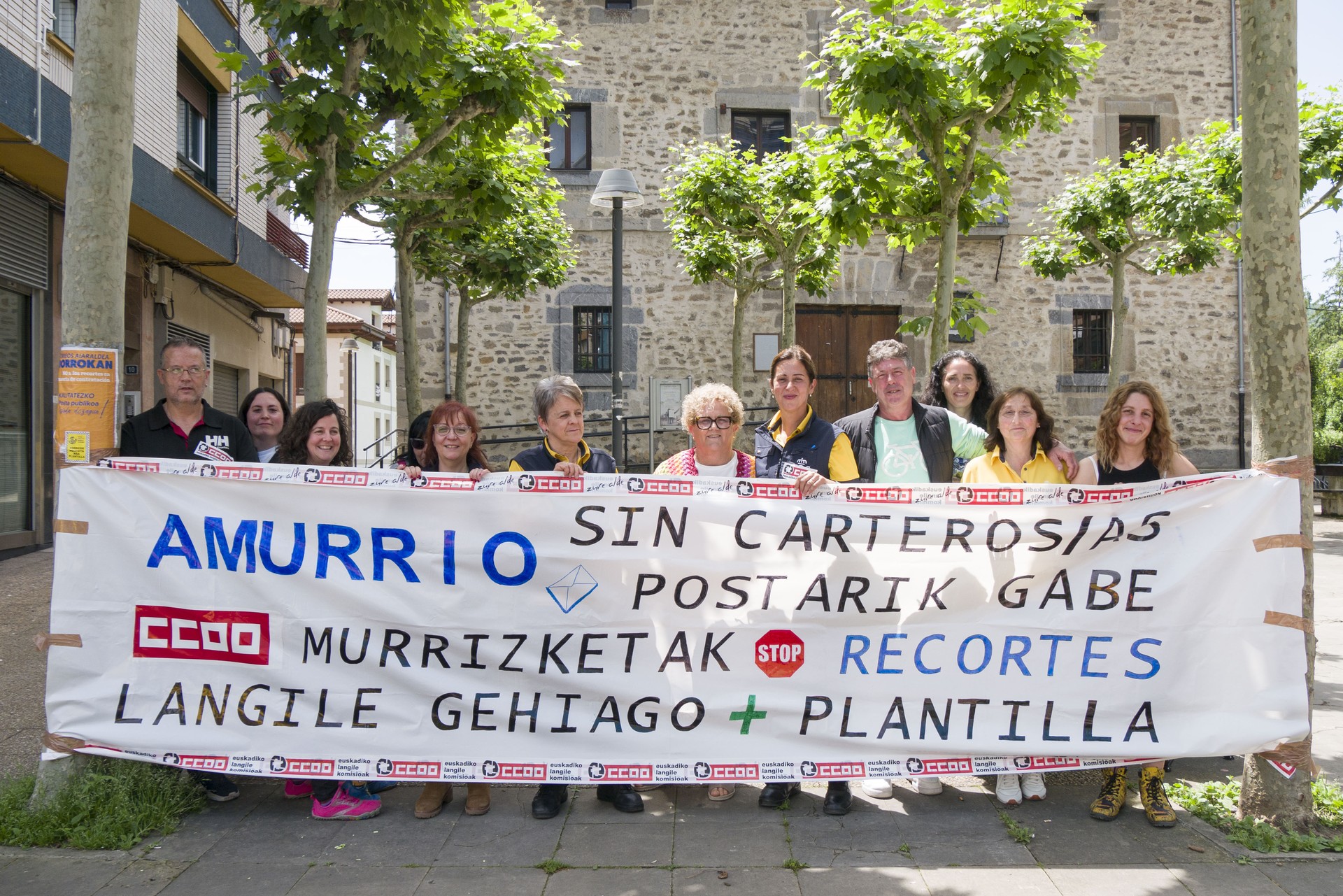 Amurrioko Correoseko langileek mobilizazio gehiago egingo dituzte, zuzendaritzak ez baitu kontrataziorik egin gainkarga konpontzeko