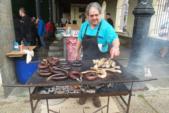 Mendizale ugari bildu zituen 40 1489053965610