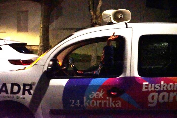 Ehunka lagun atera ditu Korr 46 1774597467066