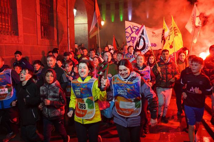 Aldarrikapenez eta pirotekni 194 1774615682543