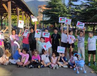 Aretako umeekin landu dute biharko lanuzte orokorra