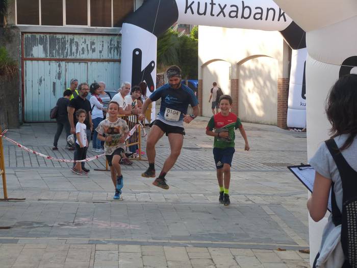 Haur zein helduek izan zuten 351 1538429912893