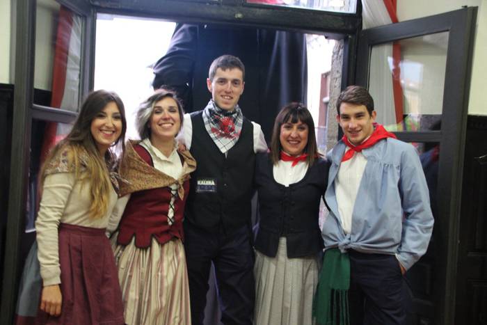 Suziriarekin batera piztu di 25 1525521129079