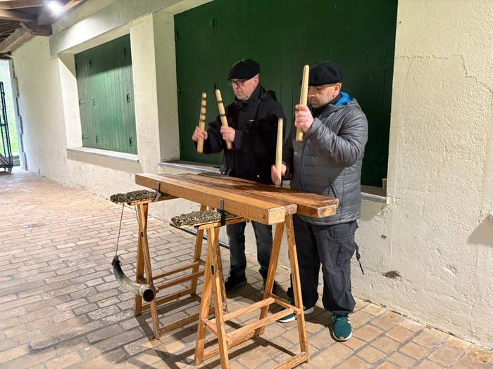 Olentzero eta Mari Domingi L 13 1766335841092