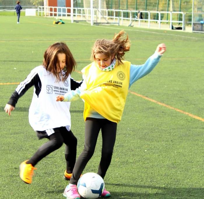 Etorkizuna Futbol Eskolaren udako campusean izena emateko epea ireki dute