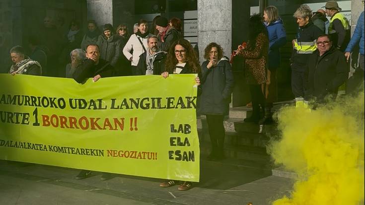 Enpresa Batzordearekin ezer negoziatu gabe urtebete eman izana leporatu diete Amurrioko Udalari eta alkateari