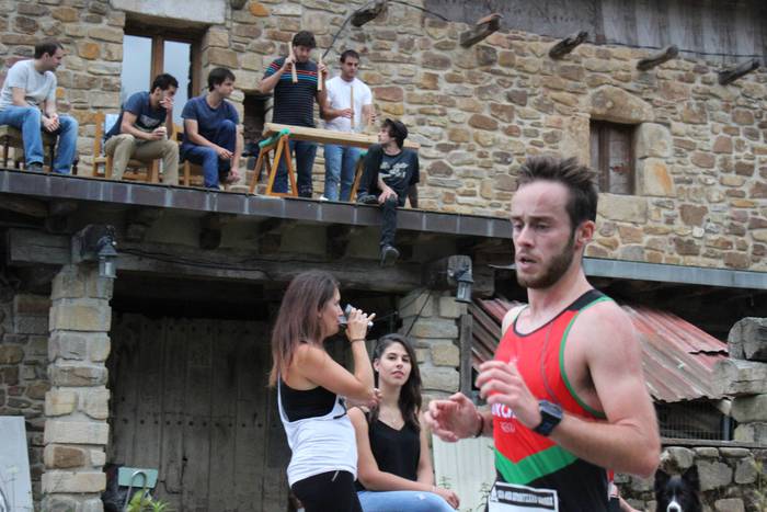 Auzoko mendiak zeharkatu zit 79 1498471389854