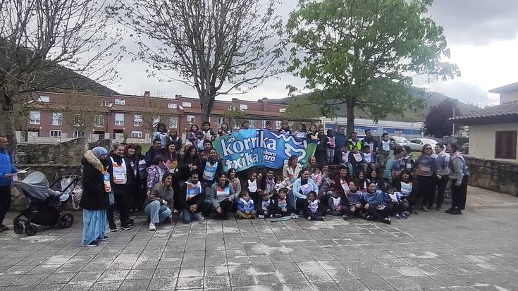 Okondoko txikiek ere egin zuten Korrika ostiralean