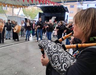 Musika eta gastronomia uztartuta ospatu dute Magosto jaia