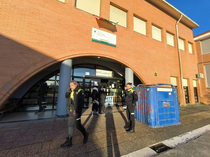 Liskar handirik gabeko greba 7 1773746425845