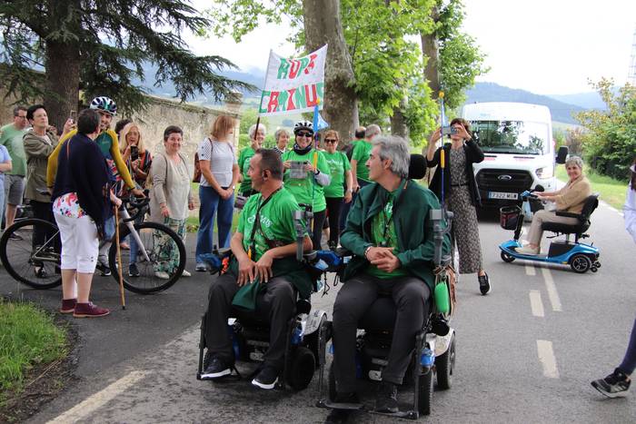 Caminus elkarteko kideek har 19 1687380814973