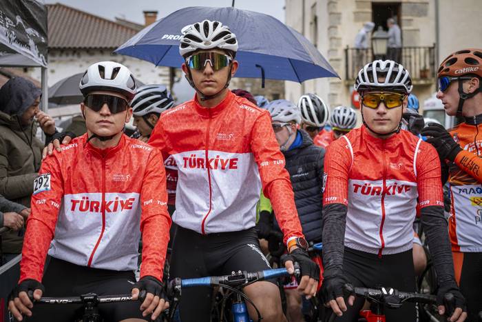 Artziniegako kale estuetan l 3 1773517227861