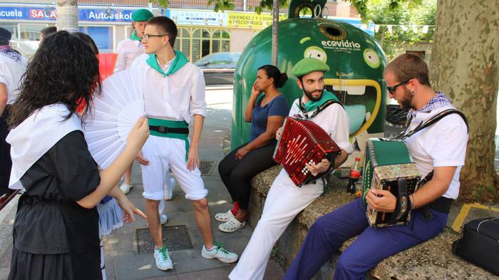 Tokiko ekoizleak eta koadril 19 1502722275537