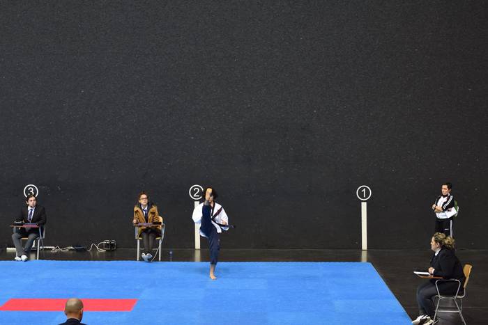 Urrezko bost domina lortu di 9 1519024104979