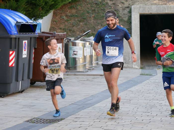 Haur zein helduek izan zuten 295 1538429242258