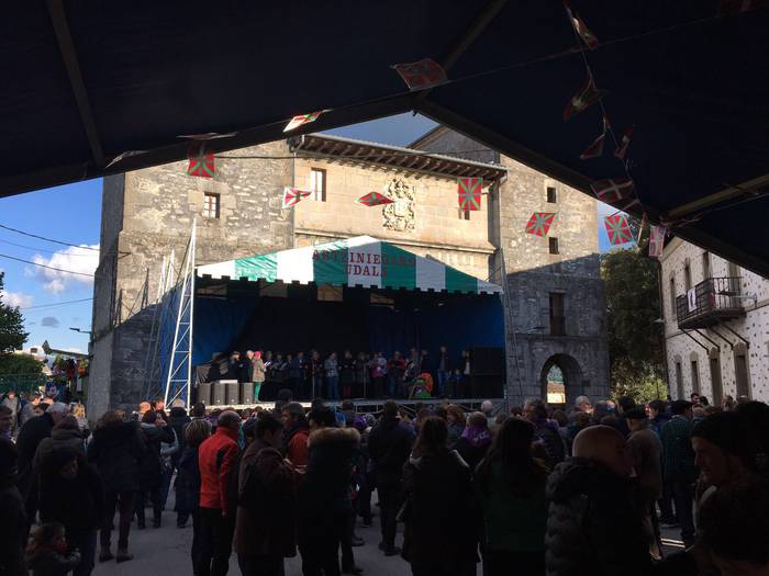 Parekidetasunaren eta euskar 50 1493367846458