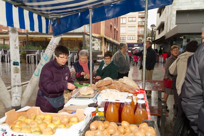 Gabonetako elkartasun azokak 46 1513600144299