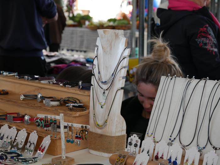 Neguko azokak hainbat jende  21 1545573234914