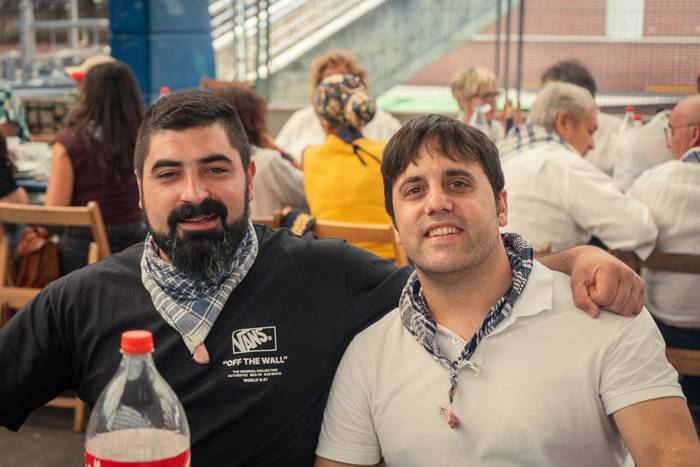 Ehunka lagun bildu dituzte j 47 1757018464990