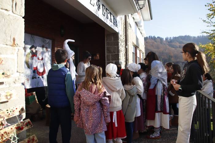 Mari Domingirekin partekatu  10 1765746971742