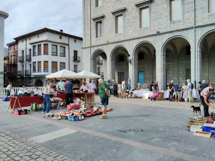 Antzinako objektuz eta bildu 2 1758390809290