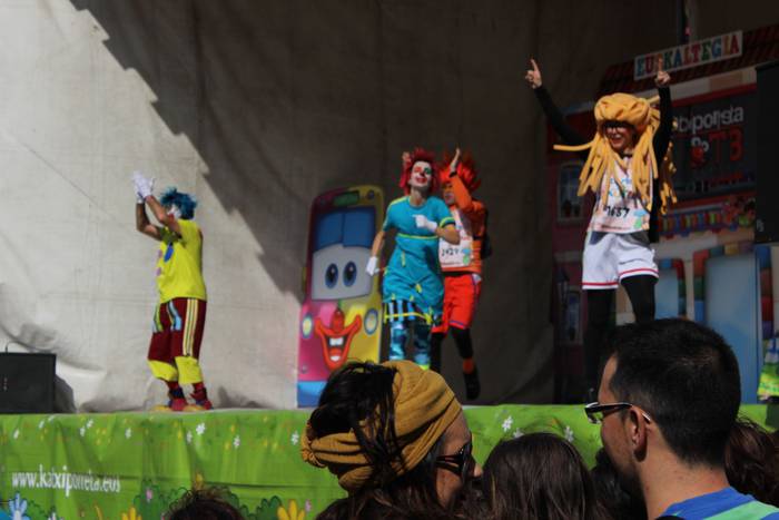 Ilusioa eta muxuak banatu di 4 1499276731531