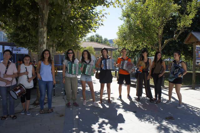 Herri  giroa nagusi andramar 45 1502723845525