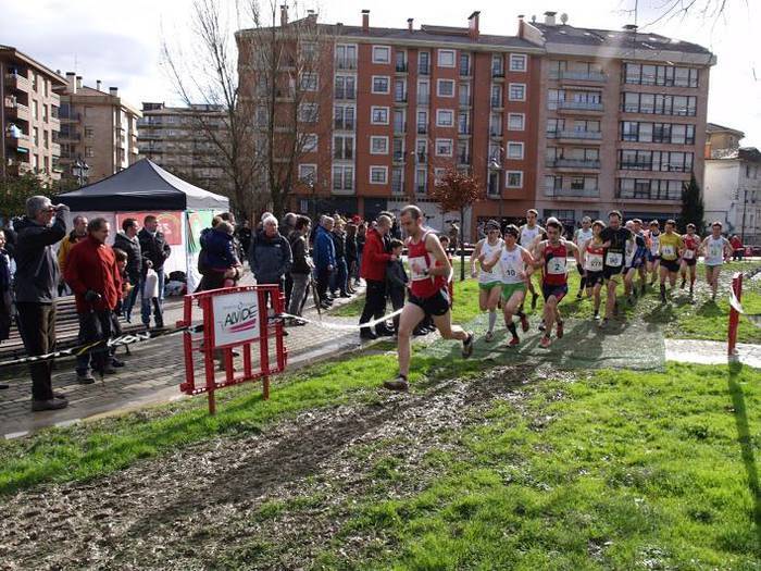 Amurriok Herri Krosa 2026 lasterketa solidarioa ospatuko du martxoaren 28an ACABE Arabaren alde