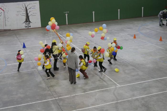 Desfilerik gabe, baina dantz 9 1770996934891