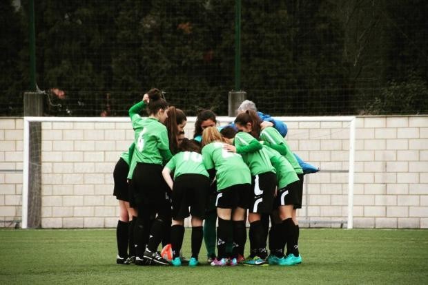 Altzarrate futbol zelaiko kirol instalazioa itxita, osasun arriskuagatik