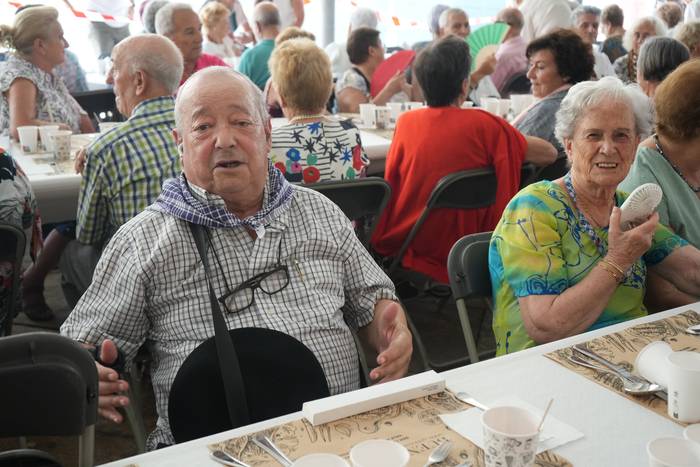 Atzoko gazteen bazkariak ehu 4 1755463190684