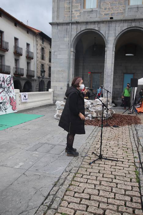 Ehundik gora lagun bildu dir 86 1601294083967