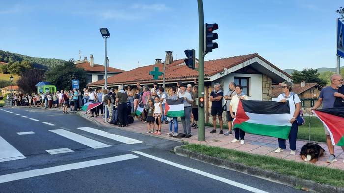 Palestinaren aldeko burrunba 50 1757143439598