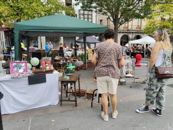 Antzinako objektuz eta bildu 40 1758390890005