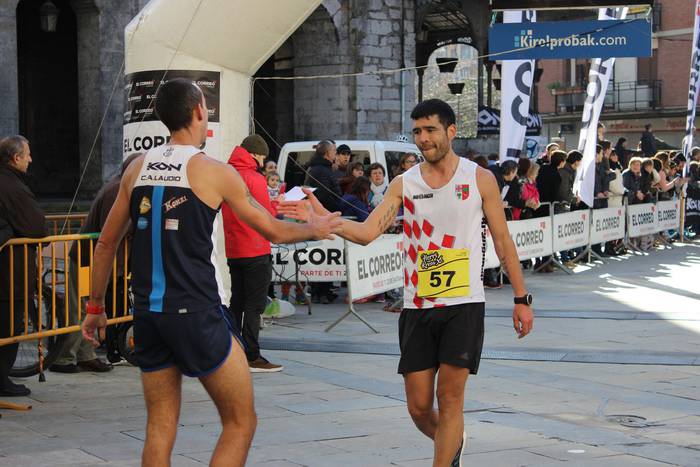 300 korrikalari baino gehiag 57 1517150176074