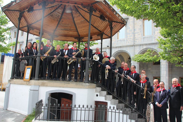 Otxomaioak ospatzen ari dira Urduñan, tradizioa jarraiki - 8