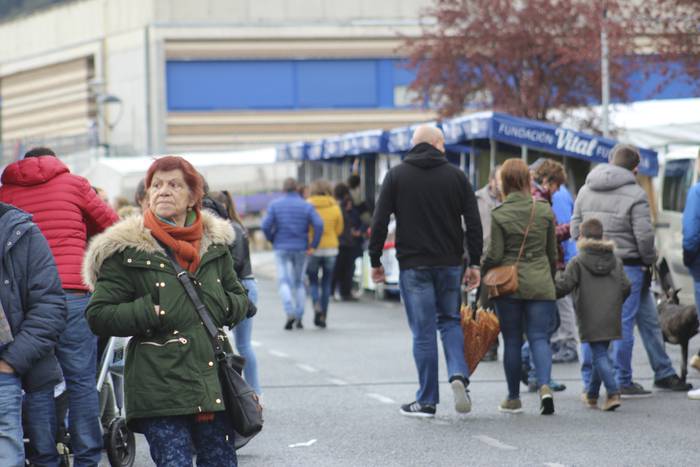 Baserri Azoka egin dute Okon 29 1521978857182