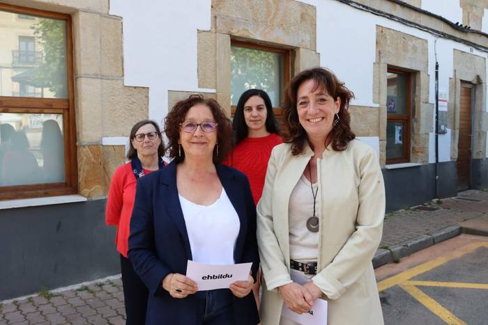 Aldundiak hartuko du bere gain Amurrioko etxebizitza komunitarioko gaueko zerbitzua, EH Bilduk aldarrikatu duenez