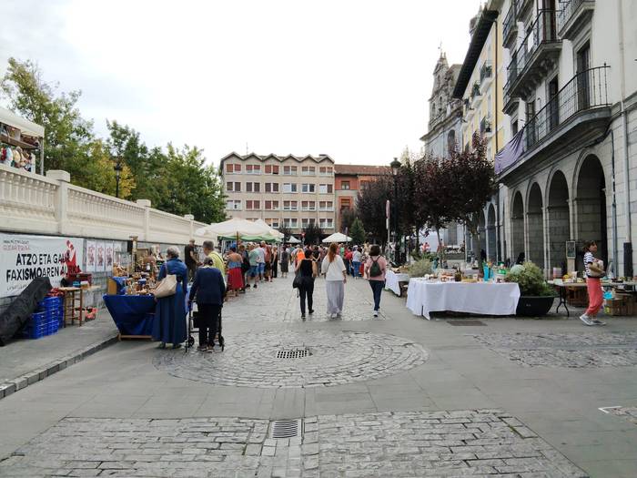 Antzinako objektuz eta bildu 69 1758390990545