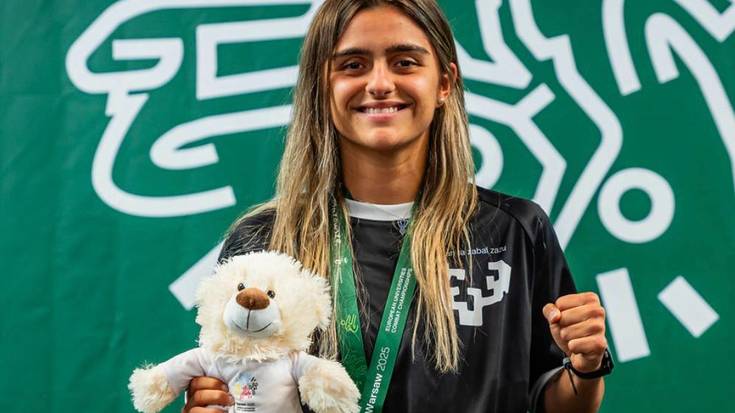 Izaro Blanco da Europako Unibertsitateen arteko Kick Boxing Txapelketako irabazlea