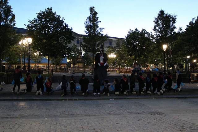 Jendetza eta giro ona nagusi 74 1494849567140