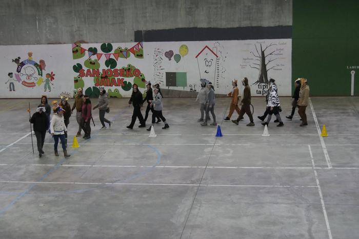 Desfilerik gabe, baina dantz 55 1770997193608