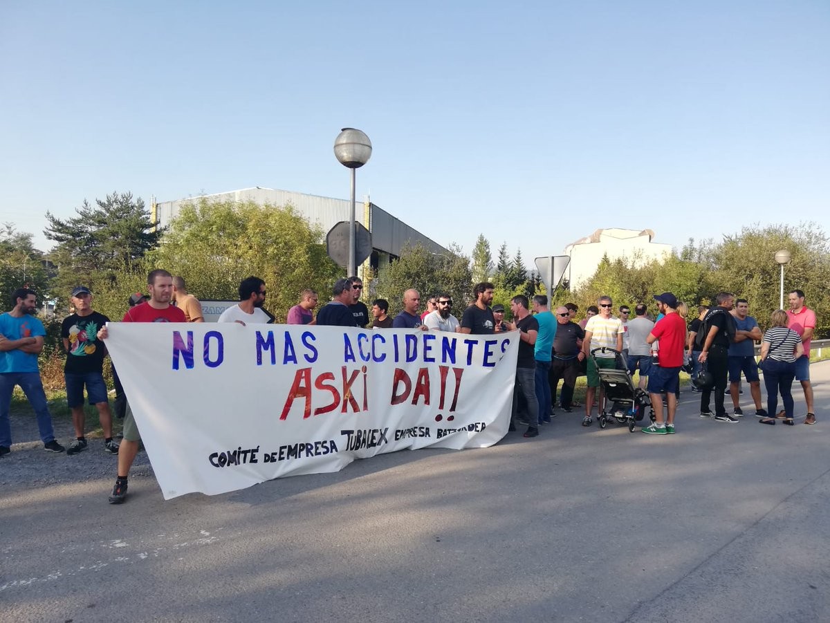 Tubacexeko lan heriotza salatzeko mobilizazio eta ekimenek ez dute etenik