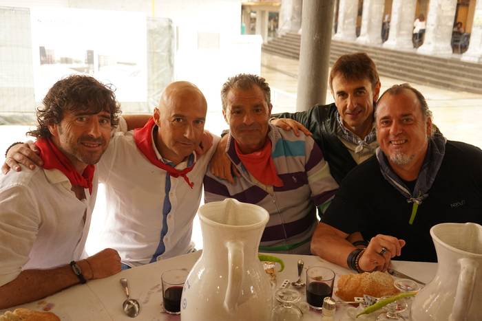 Ehunka kofrade bildu dira el 77 1756714153420