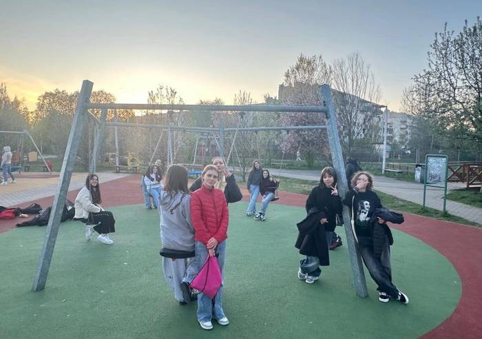 Varsoviako ikastetxean igaro 11 1776804831263