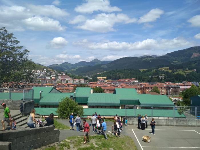 Latiorro ikastetxeko festan  37 1560010579159