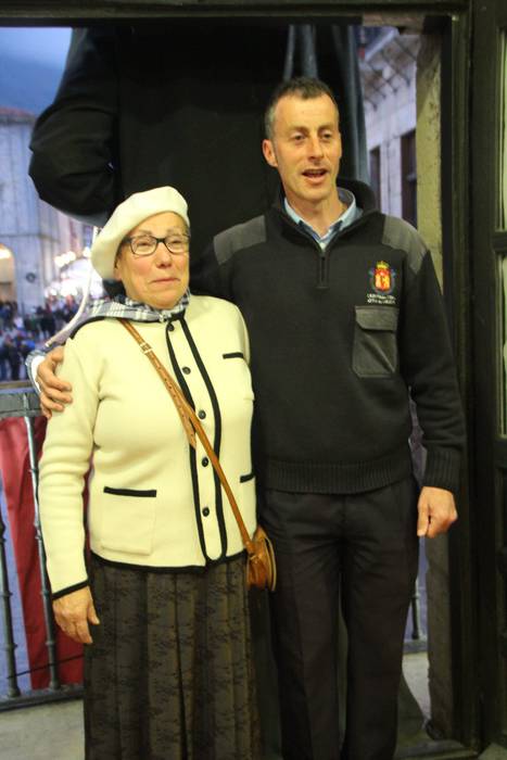 Suziriarekin batera piztu di 28 1525521148605