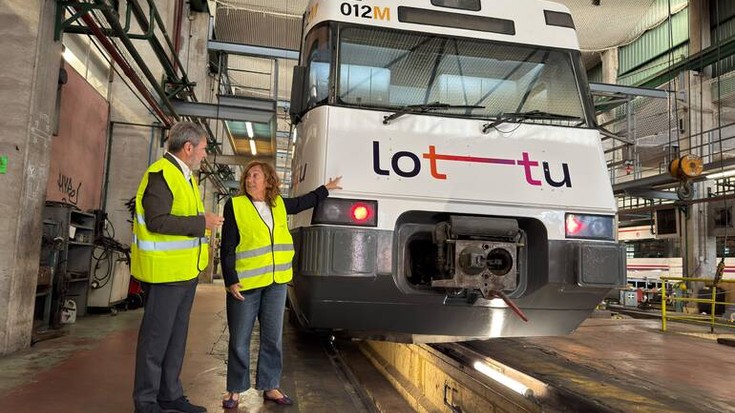 Gaur hasi dira probak C-3 linean 447 serieko trenak erabiltzeko, 20 urte baino gehiago dituztenak